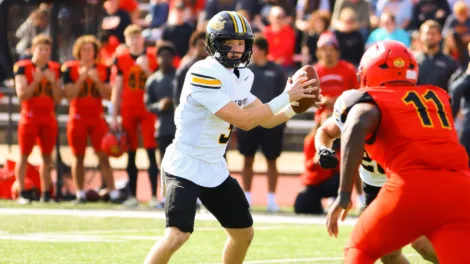 Huskies football falls at top-ranked Ferris State